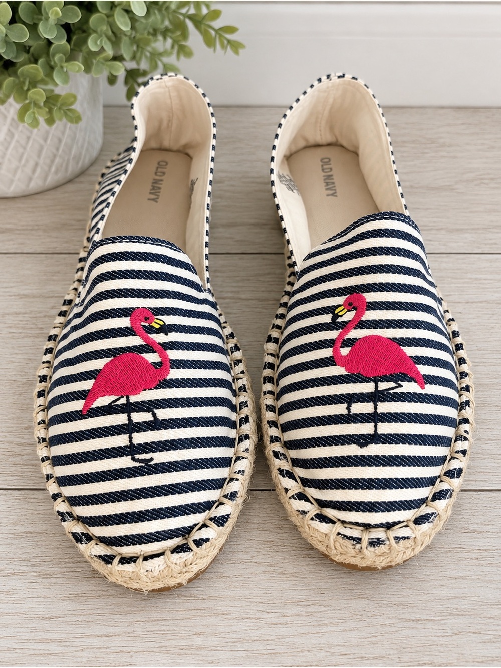 Old Navy Flamingo Striped Espadrille Flats Women’s Size 8 Navy & White